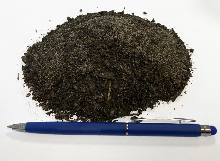 terreau-sable-amendé aquitilia fait de la location de cribleur